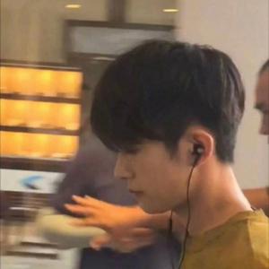 少妇凸轮内射高清视频
